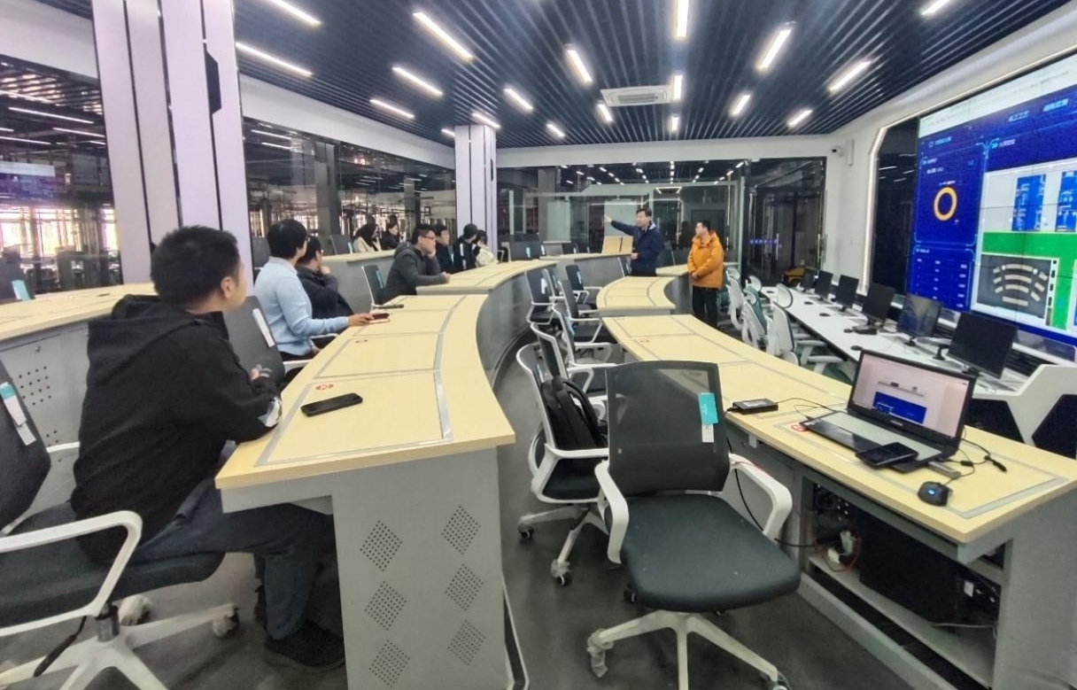 通信座谈会2.jpg