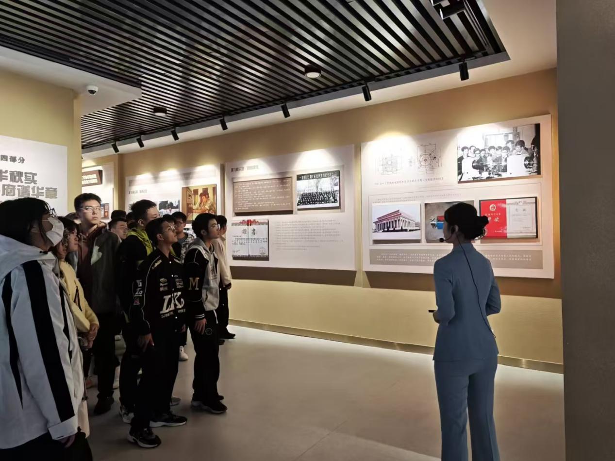 信息校史馆.jpg